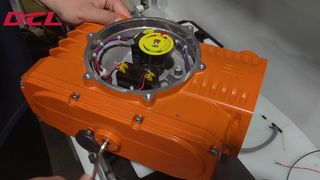 Wie kann das Auskuppeln des elektrischen Stellantriebs repariert werden?